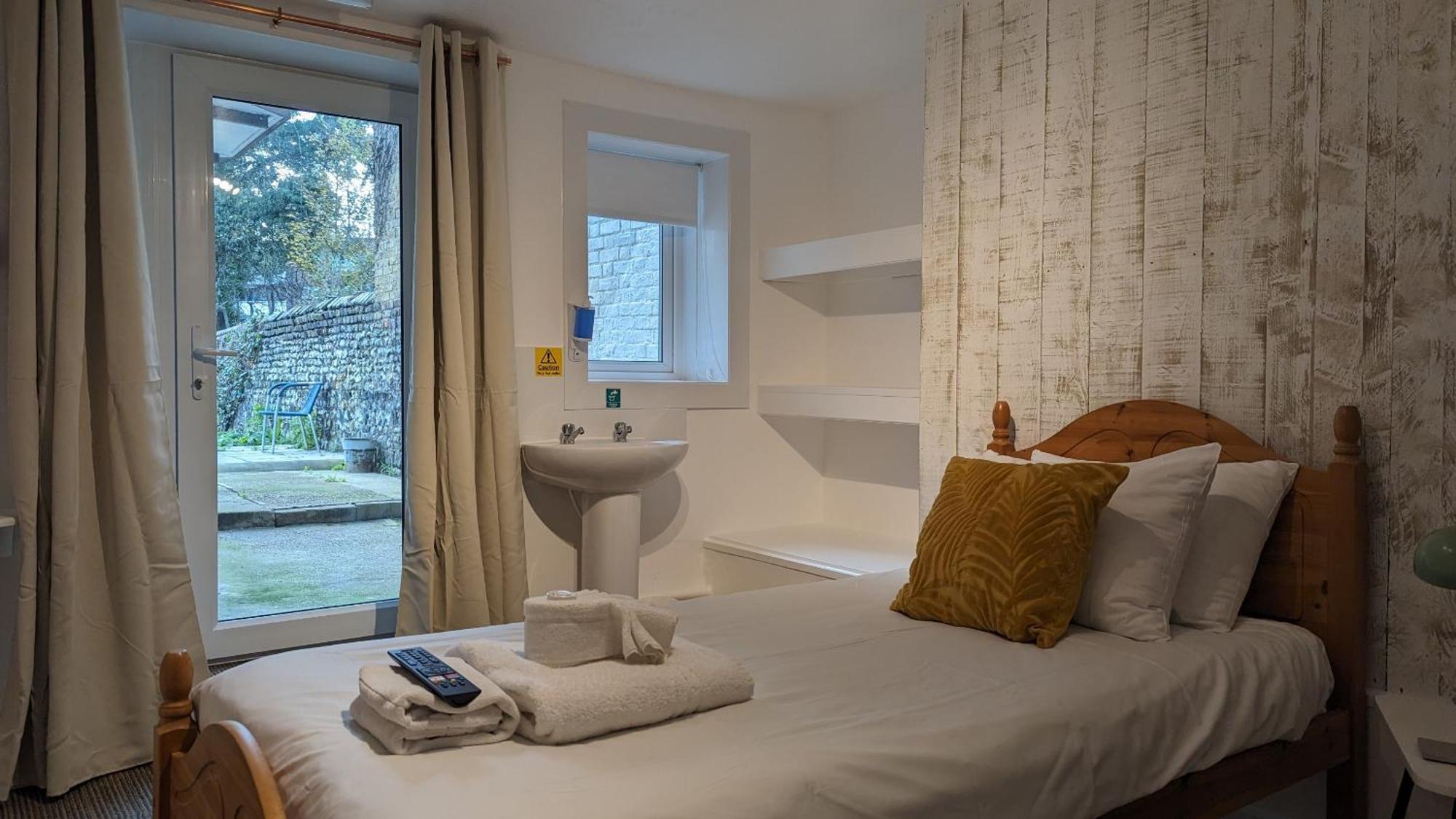 Dover Town Rooms - Short Lets & Serviced Accommodation - דובר מראה חיצוני תמונה